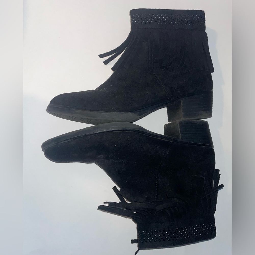 BOOTS - Picture 3 of 4